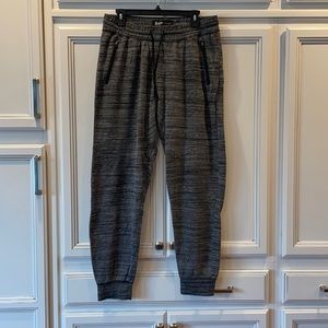 Men’s joggers size large with zippered pockets